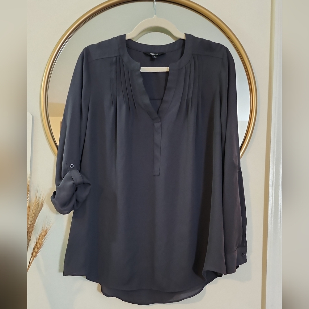 Women's Popover Blouse.